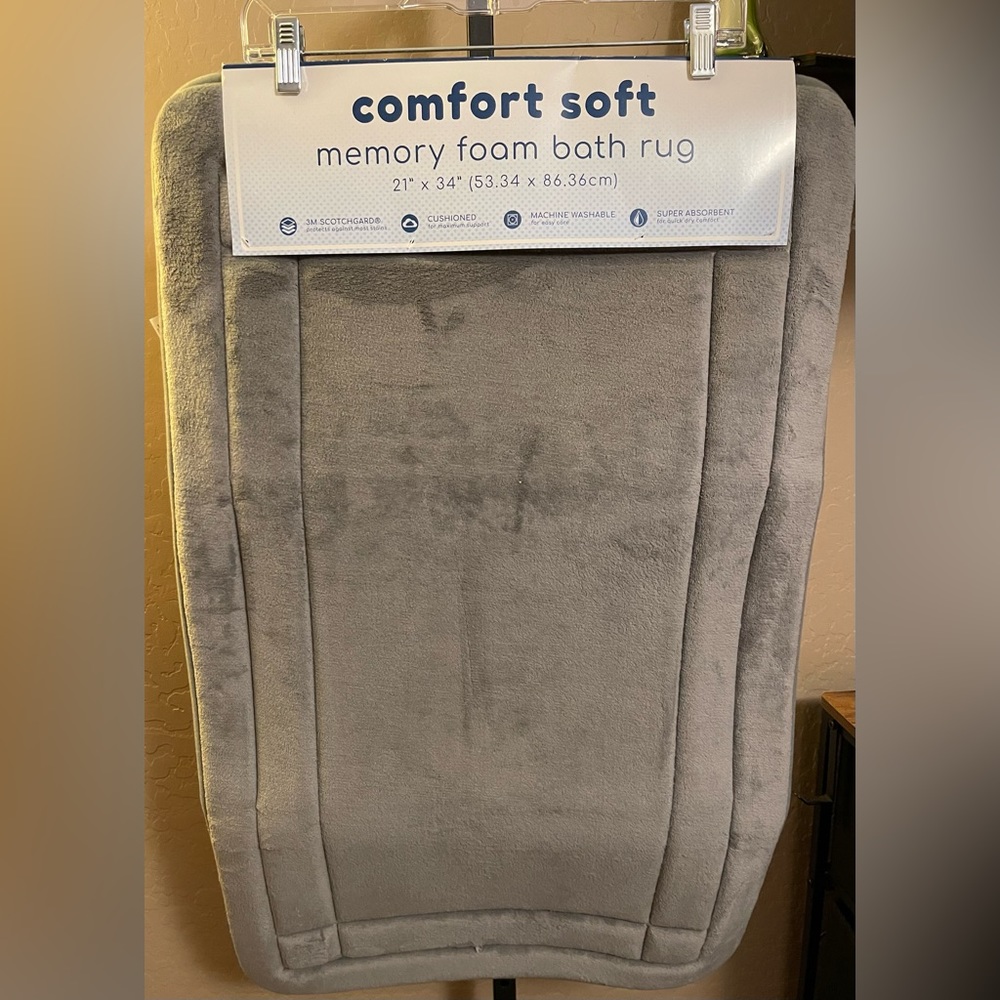 NWT - Sunham Home Fashions Comfort Soft Memory Foam Bath Rug 21”X34”